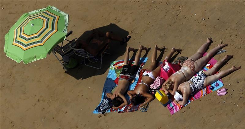 LES EUROPÉENS PARTIRONT MOINS NOMBREUX EN VACANCES CET ÉTÉ, SELON IPSOS