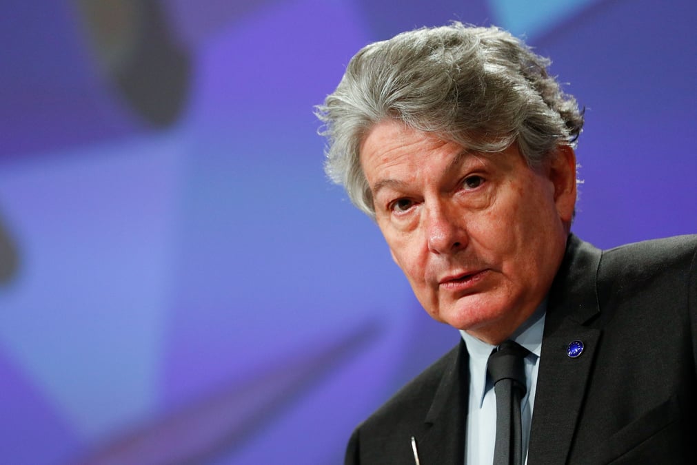Les tensions transatlantiques "plus vastes" que la question des sous-marins, declare breton