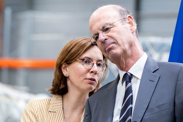 Les ministres Amélie de Montchalin (Budget) et Éric Lombard (Économie).