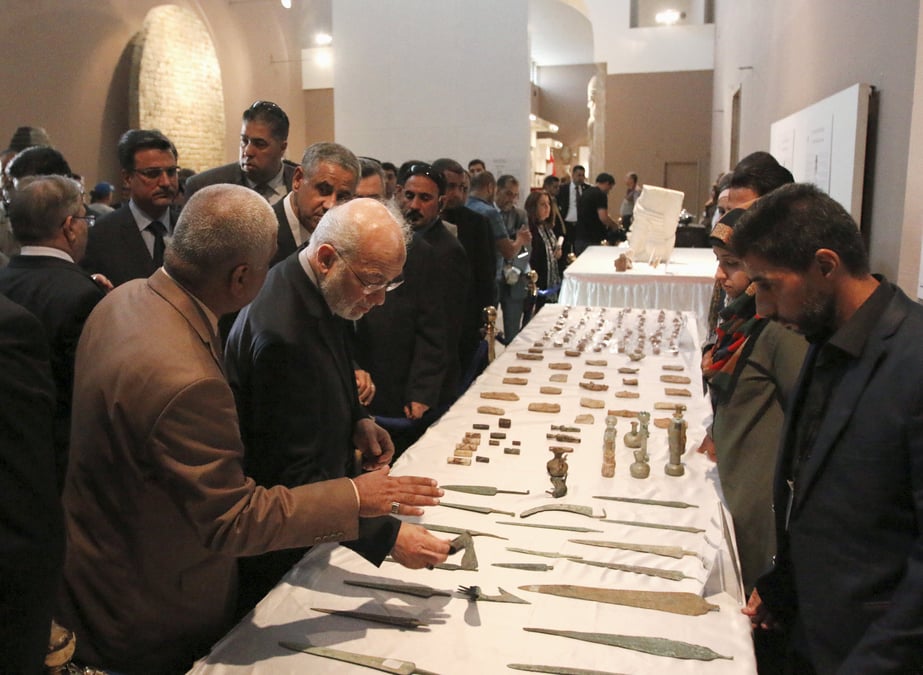 Washington restitue a l'irak des objets antiques saisis a l'ei