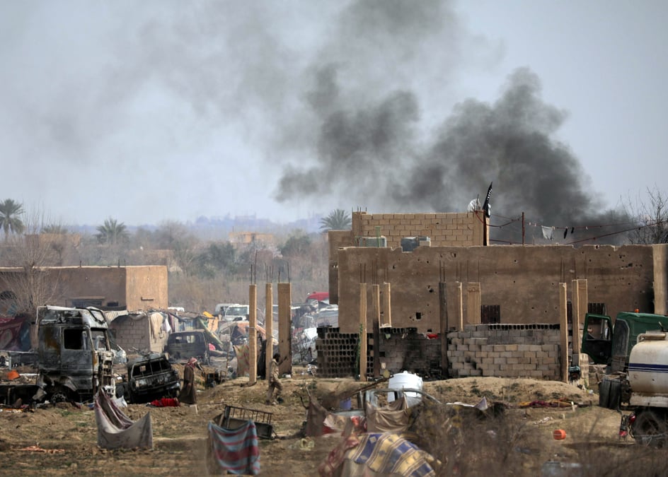 Un grand nombre de djihadistes se rendent aux fds a baghouz en syrie