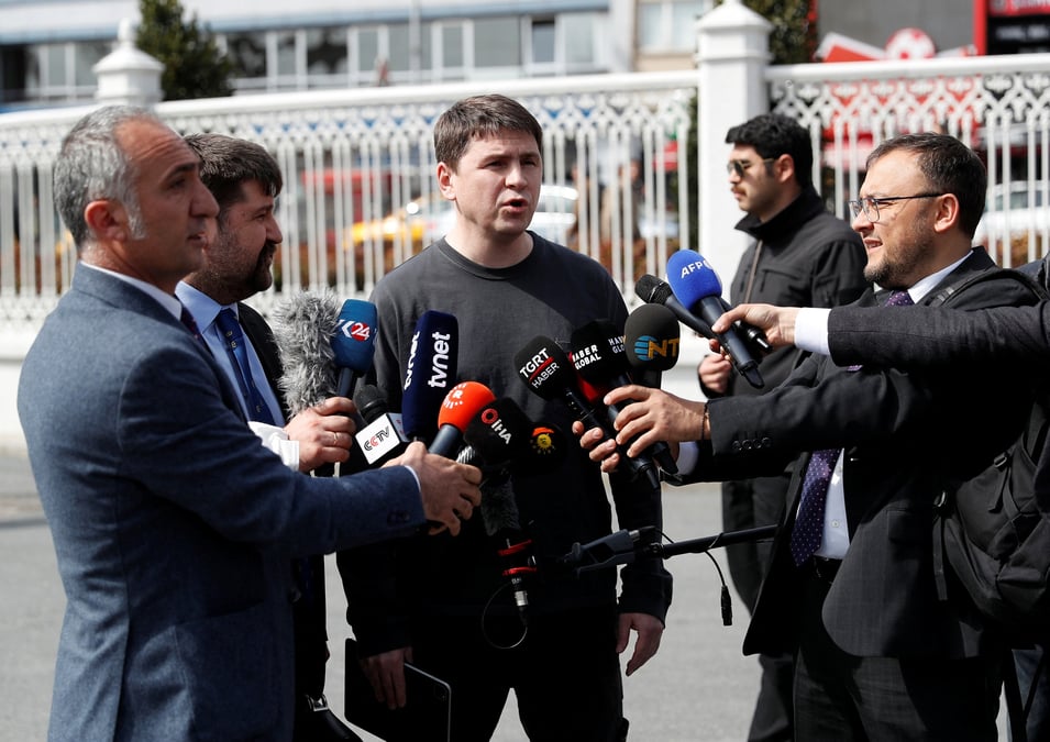 L'ukraine propose a la russie des pourparlers pour marioupol