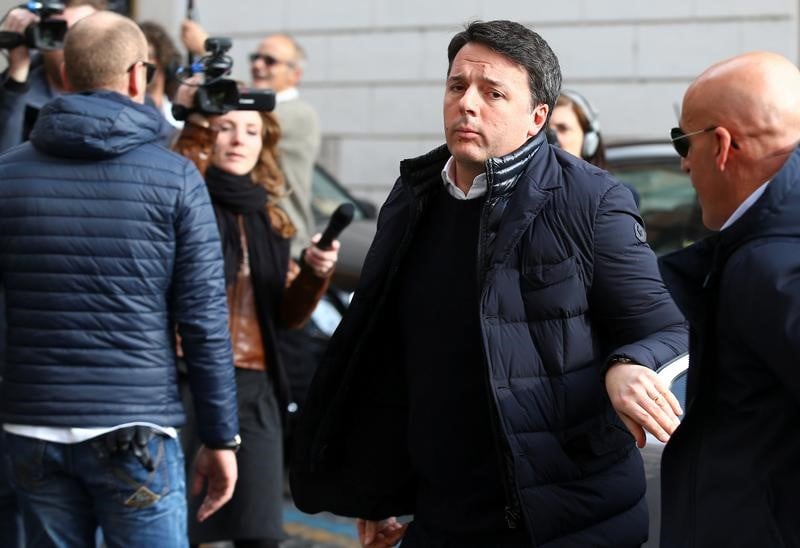 Renzi reclame la tenue d'un congres extraordinaire du parti democrate