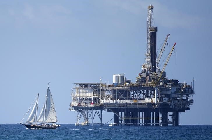 Manifestation en californie contre l'extension des forages en mer