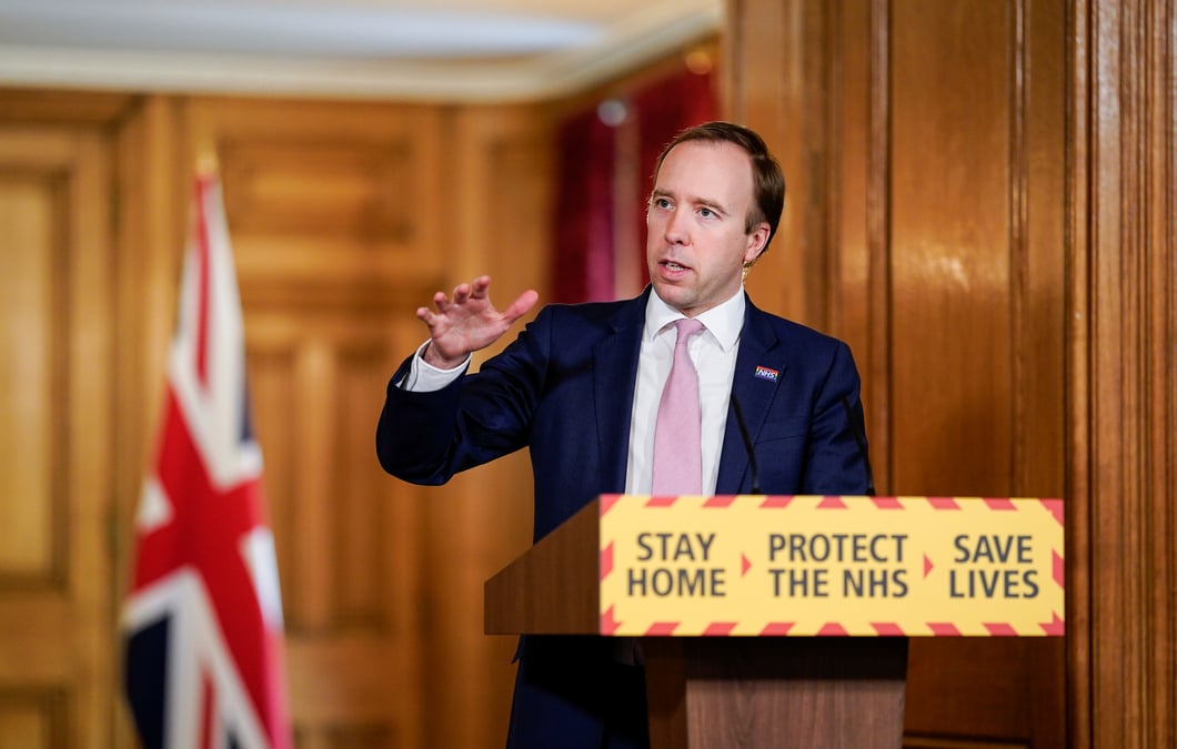 Le ministre de la sante britannique salue le comportement responsable des anglais
