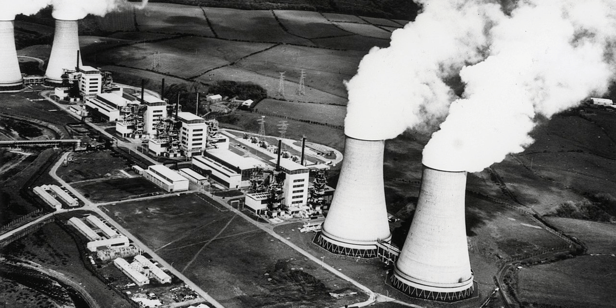 Nuclear power, United Kingdom, Calder Hall,