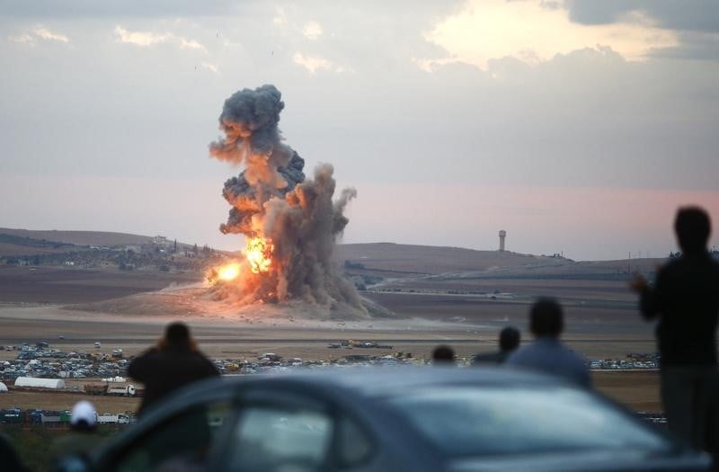 Les frappes de la coalition ont fait 865 morts en Syrie