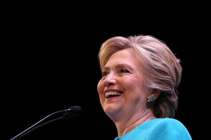 La probabilite de victoire de clinton est de 95%, selon une etude