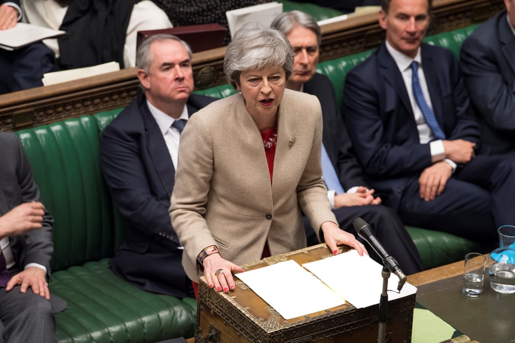 Brexit: may prone un nouveau report et tend la main au labour