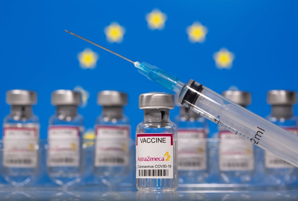 L'ue ne doit pas s'attendre a recevoir des vaccins astrazeneca produits aux usa