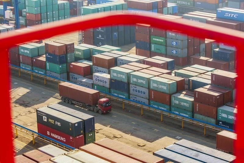 De nouvelles mesures de relance attendues apres la chute des importations chinoises