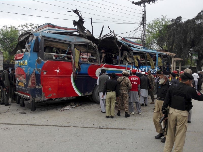 Explosion d'une bombe dans un bus au pakistan