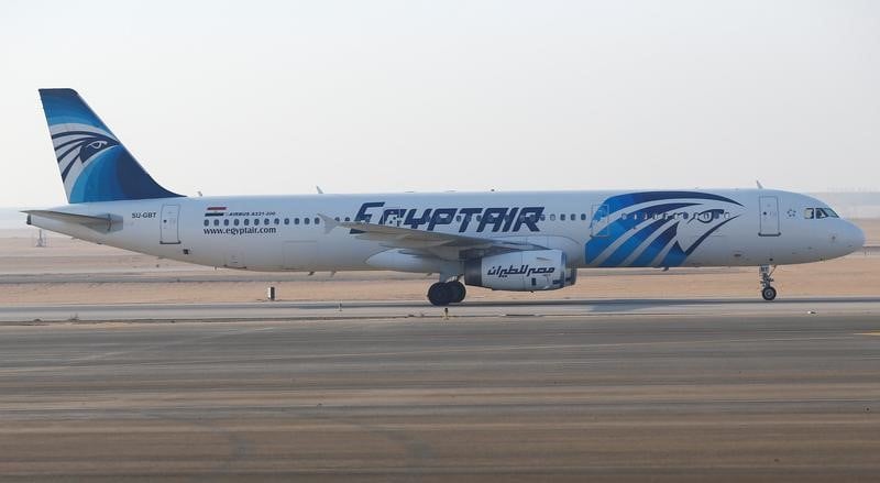 Usa: l'interdiction des ordinateurs a bord levee pour egyptair