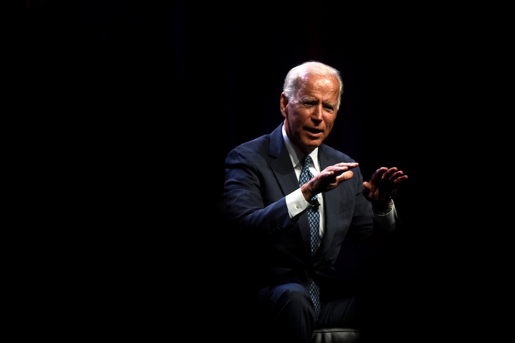 Usa: biden reclame une enquete sur l'entretien trump-zelenski