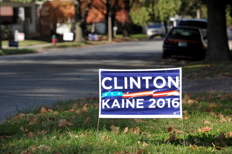 Grand electeurs : clinton en tete