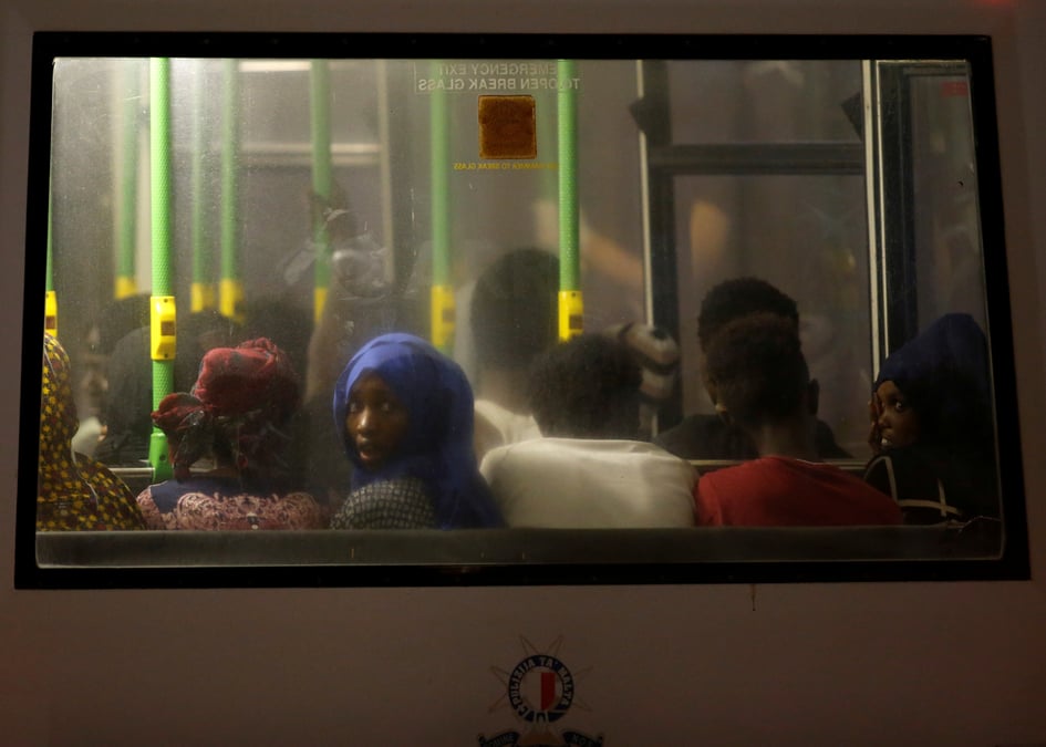 Cent vingt migrants arrivent a malte apres avoir ete secourus