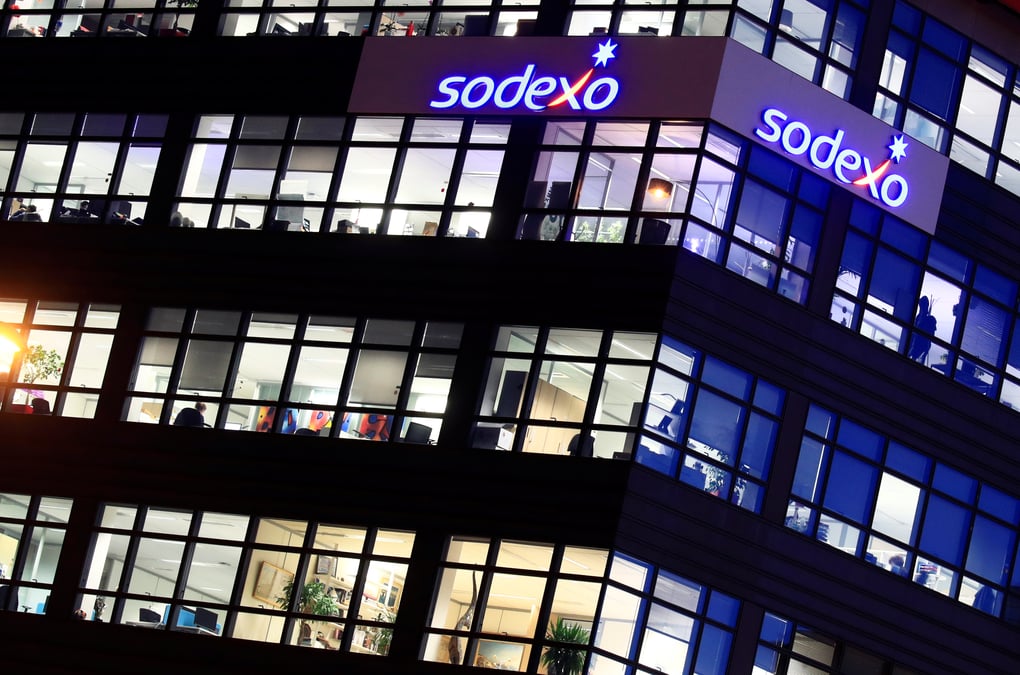 Sodexo: la marge operationnelle atteint 3,1% au premier semestre, superieure aux attentes