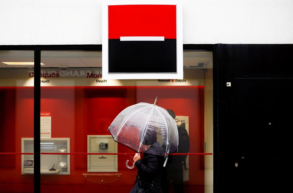 Socgen fait mieux que prevu au 2e trimestre, compense la vente de rosbank