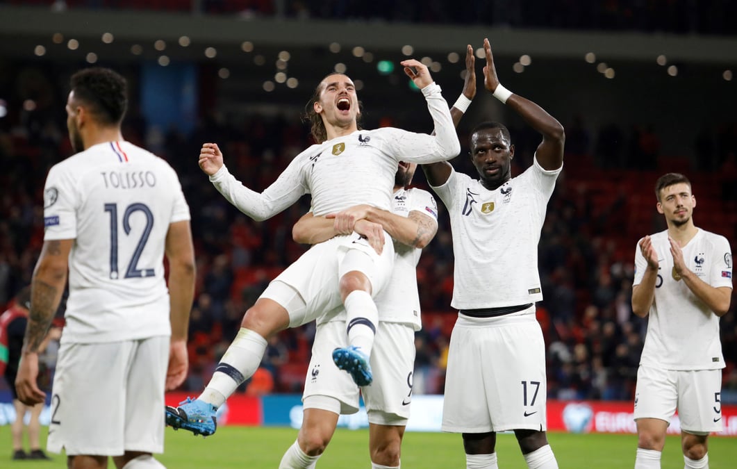 Tf1 et m6 obtiennent les droits de diffusion en clair de l'euro 2020 de football
