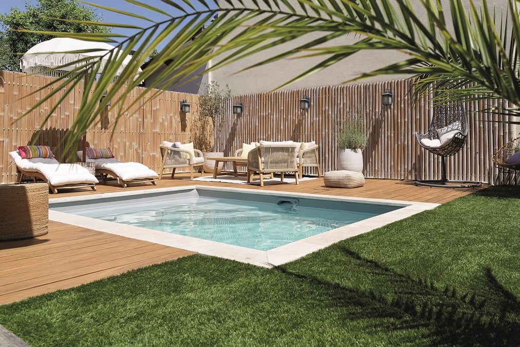 Face à un contexte économique et environnemental plus défavorable qu'à la sortie de la pandémie, la tendance du marché de la piscine est aujourd'hui aux petits bassins.