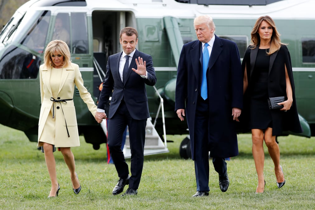 Macron recu en grande pompe par trump a washington