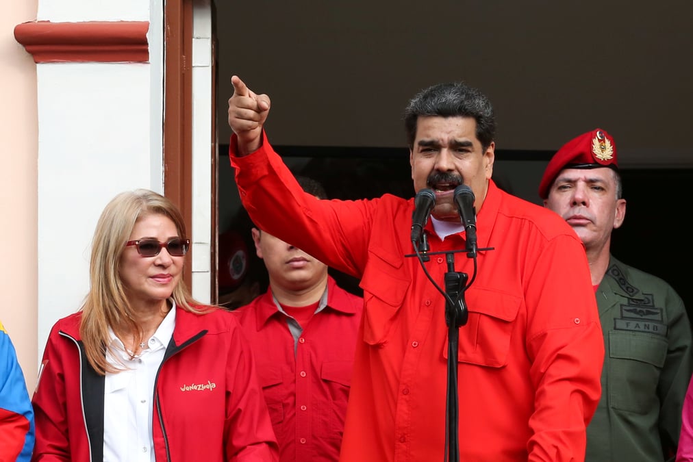 Maduro fustige l'ultimatum europeen mais est pret a dialoguer