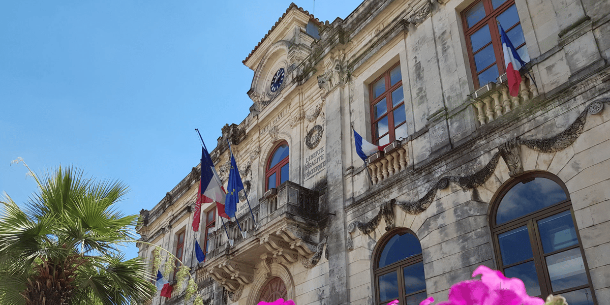 La Ville de Vauvert doit rembourser un acompte de 89.676 euros au titre d'un trop perçu dans le cadre du filet de sécurité inflation.