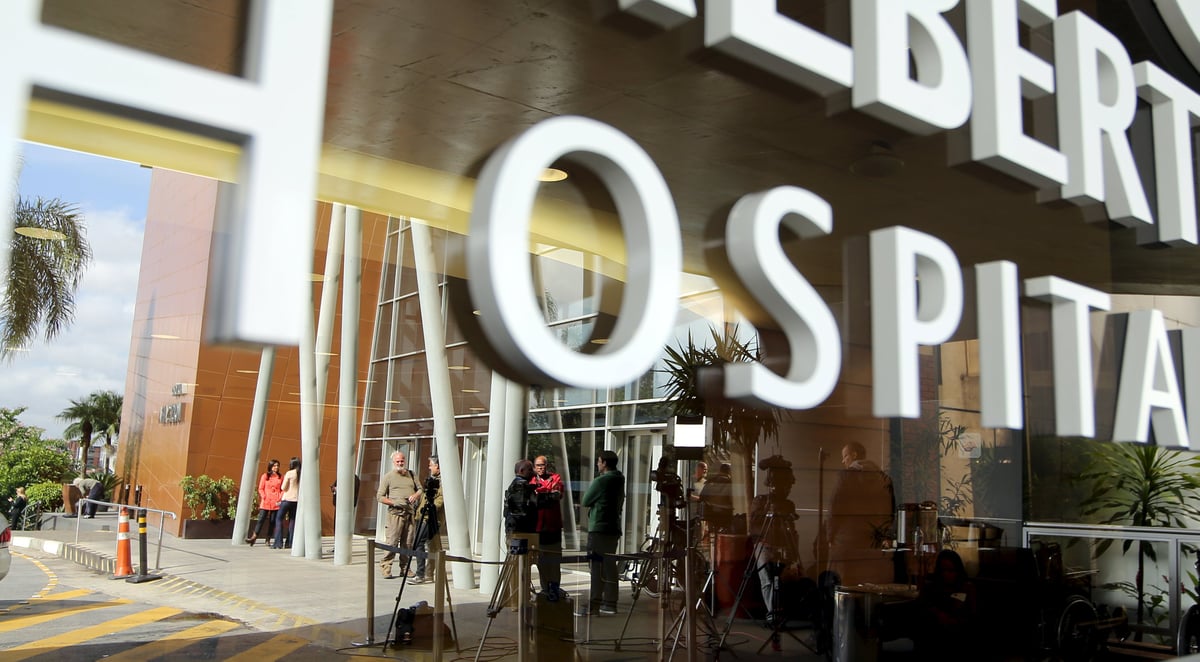 Pele est sorti de l'hopital