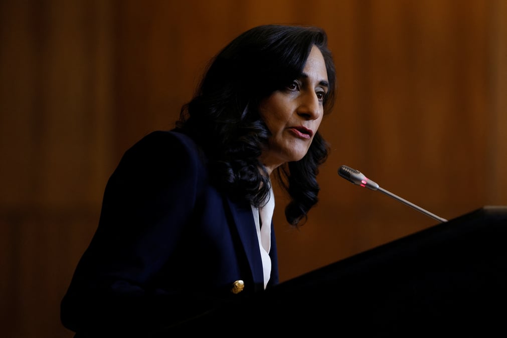 Photo de la ministre canadienne de la defense, anita anand