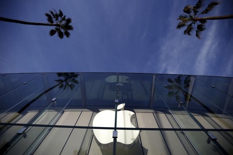 Apple somme de verser a dublin 13 milliards d'euros d'impots impayes