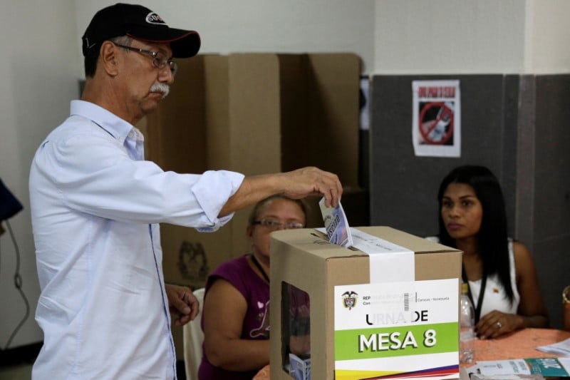 Victoire surprise du "non" a l'accord de paix en colombie