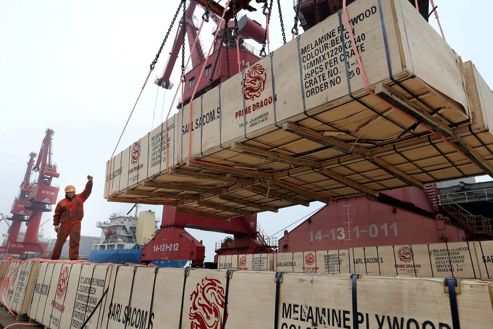 Chine: recul inattendu des exportations, rebond des importations
