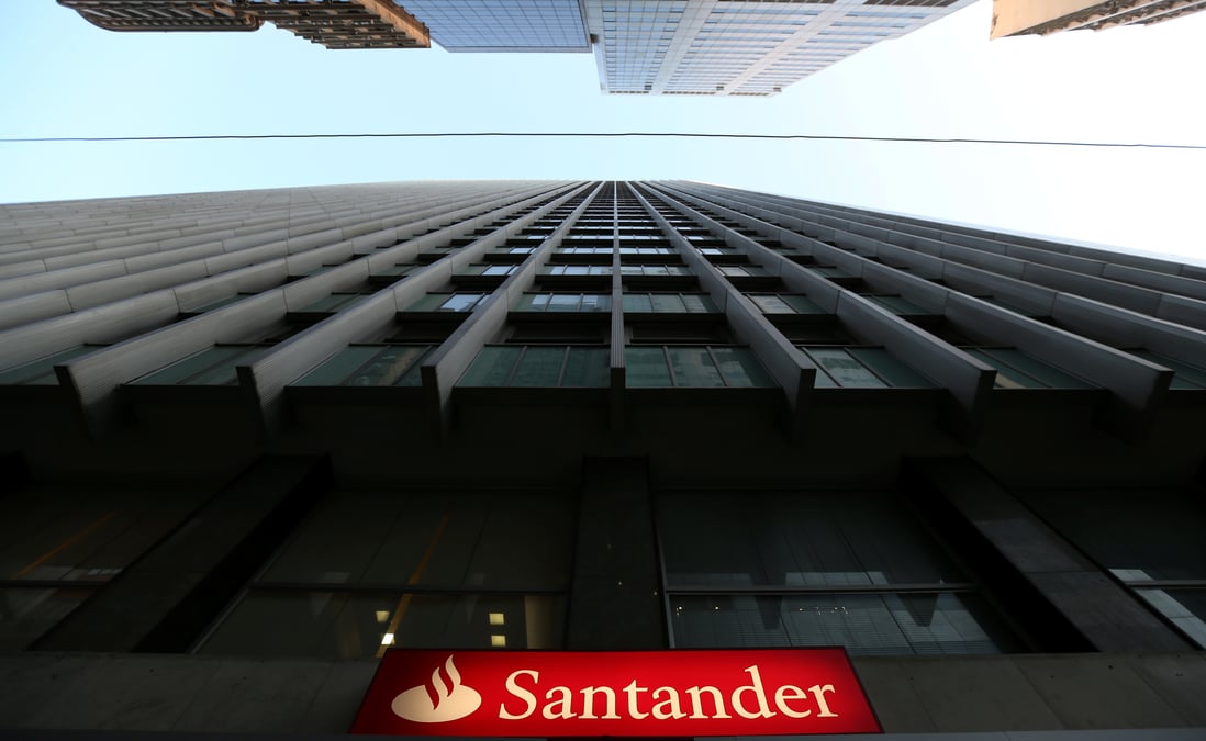 Santander: perte record de 11 milliards d'euros au deuxieme trimestre, provisions liees au coronavirus