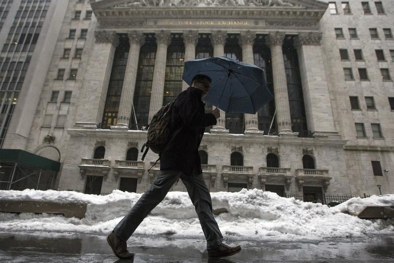 Wall Street ouvre en repli avant le compte-rendu de la Fed