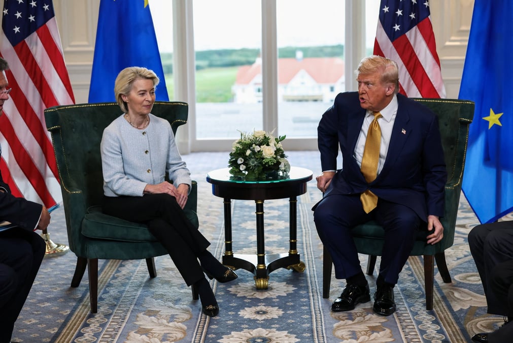 Donald Trump et Ursula von den Leyen sont parvenus à un accord de 15% de droit de douane pour les produits européens exportés aux Etats-Unis.