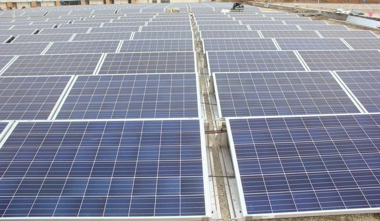 L'électricité solaire ou éolienne de plus en plus achetée directement par des entreprises et des collectivités