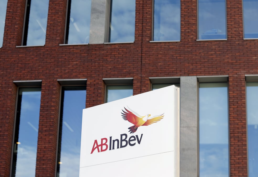 Ab inbev revoit a la hausse sa prevision de chiffre d'affaires 2015