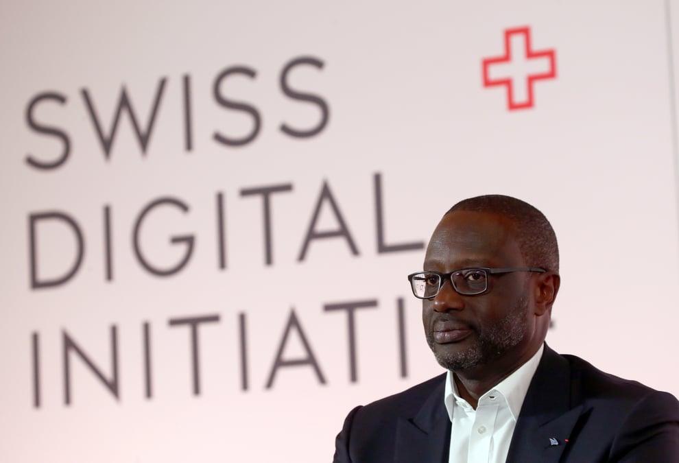 Credit suisse innocente son dg apres la filature d'un ex-directeur