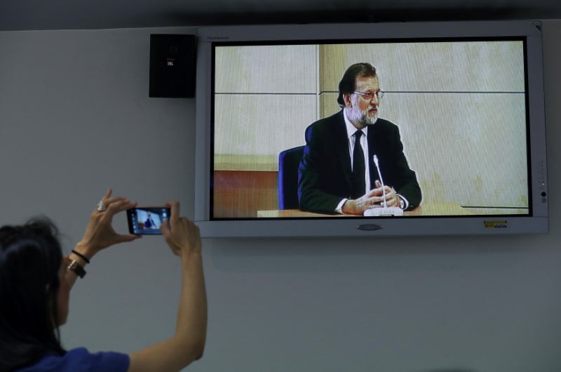 Le chef du gouvernement espagnol nie avoir su pour la corruption