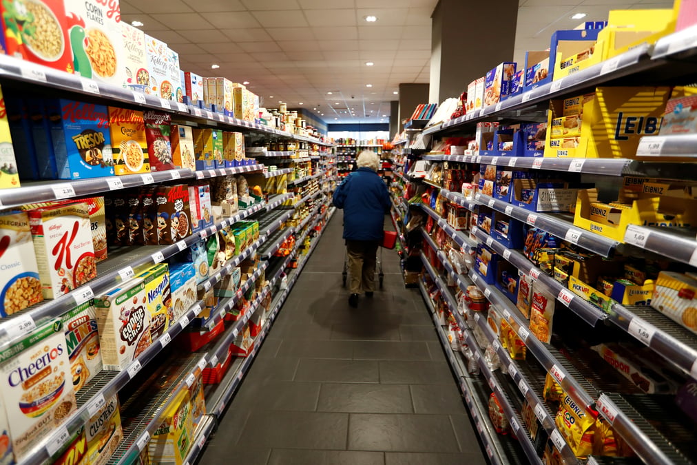 Zone euro: les ventes au detail baissent plus que prevu en avril