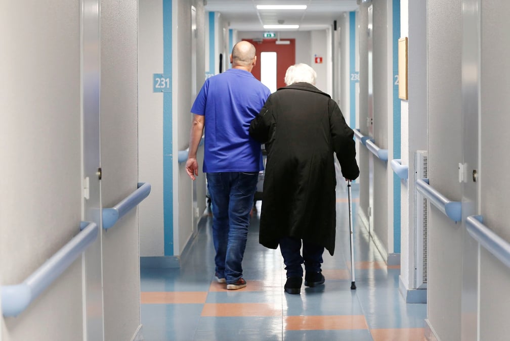 France: les controles des ehpad renforces apres le scandale orpea