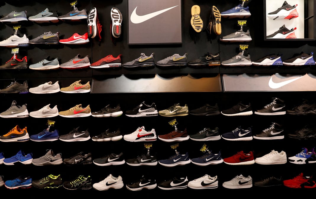 La taxe sur un habit Nike importé passerait ainsi à 38,8 %.
