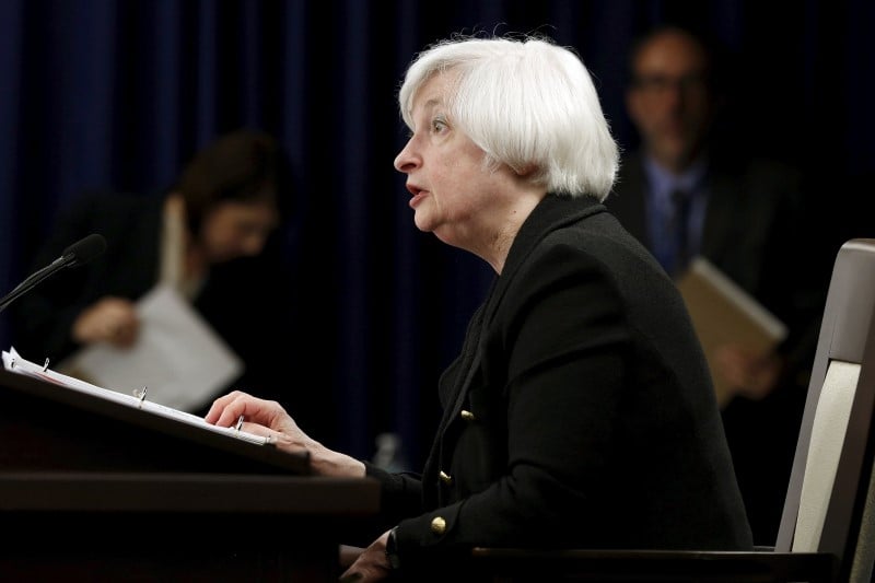 La fed reste en piste pour un relevement des taux en 2015