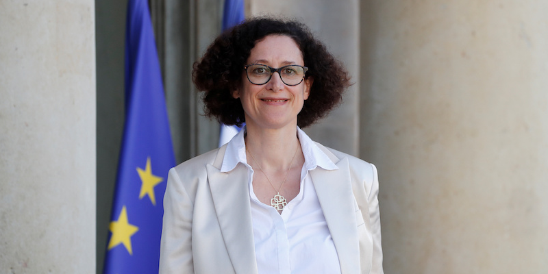 "Il n'y a pas de contradiction entre l'écologie et l'économie", a souligné Emmanuelle Wargon, précisant que beaucoup d'investissements seraient consacrés aux bâtiments publics tels que "des universités, des écoles, des hôpitaux" mais aussi "du soutien aux ménages", dont les modalités restent à définir.
