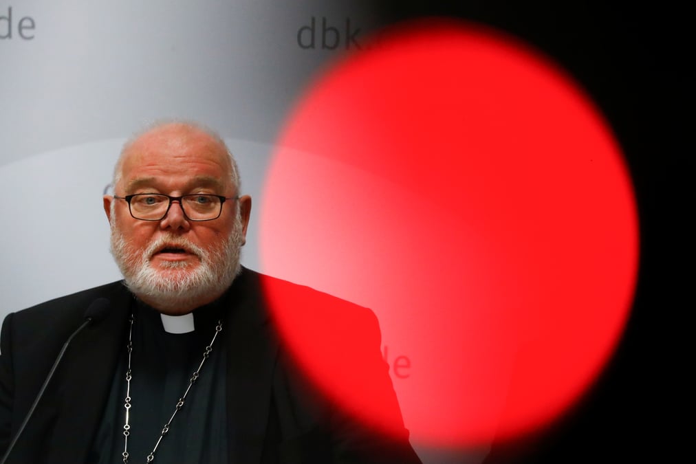 Allemagne: le chef de l'eglise catholique offre sa demission apres les scandales d'abus sexuels