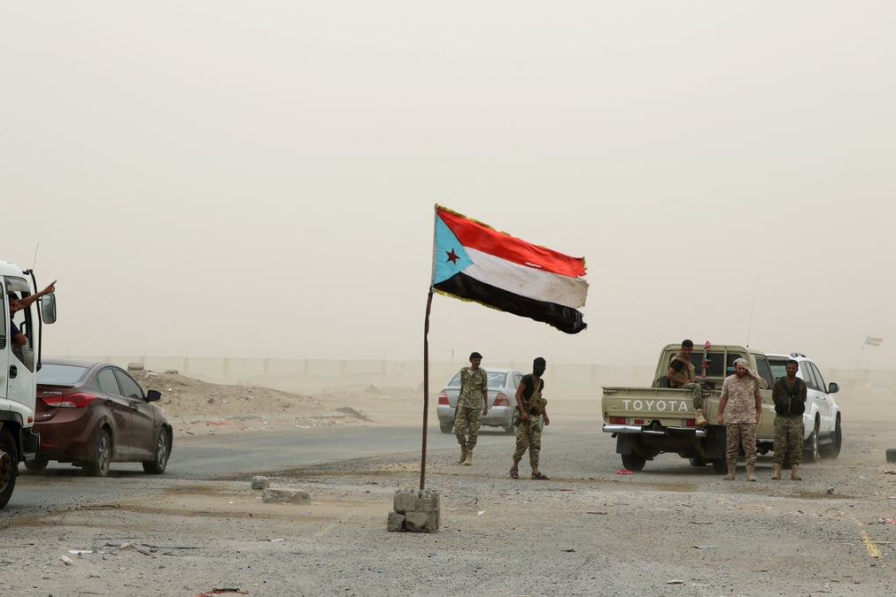 Les emirats detruisent deux missiles balistiques tires par les houthis, selon le ministere de la defense