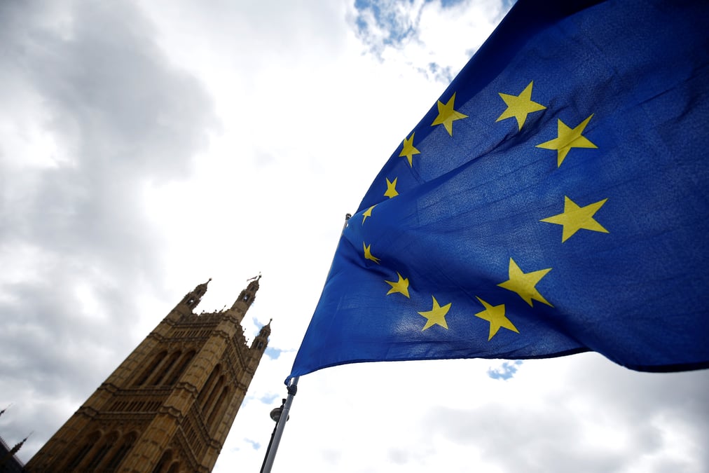 Brexit: londres veut accelerer les negociations avec barnier