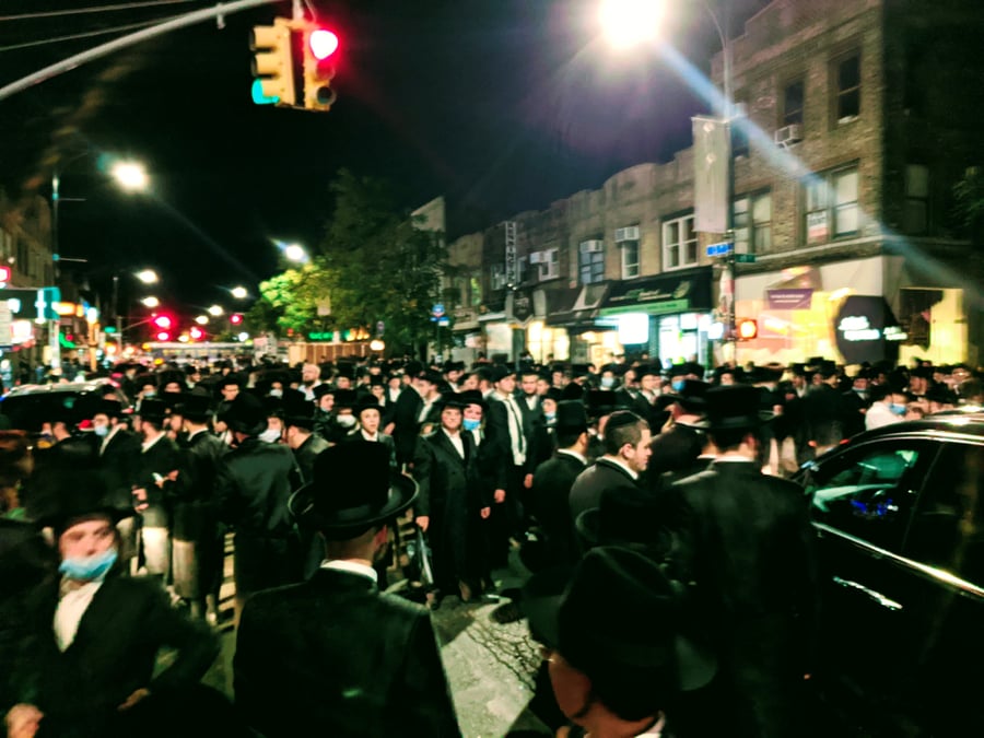 Coronavirus: new york impose des restrictions malgre les manifestations