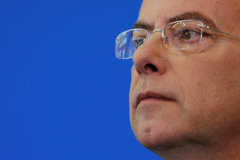Cazeneuve affirme que pres de 300 djihadistes presumes ont ete arretes depuis janvier