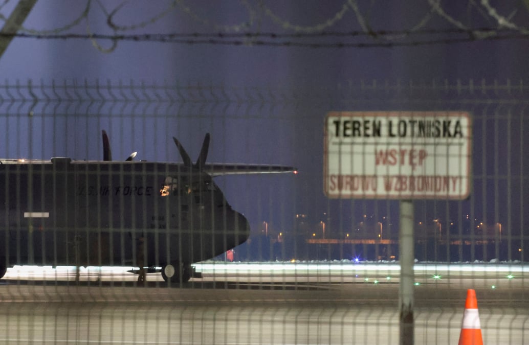 Des soldats americains attendus samedi en pologne, selon des sources
